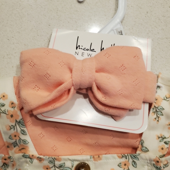 New. Nicole Miller dress set. Size 12 mths - Picture 3 of 4